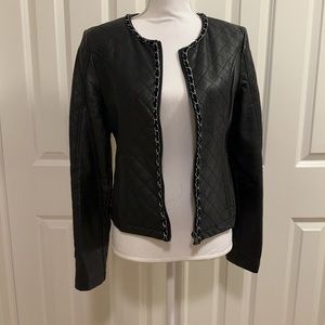 Like new Romeo & Juliet faux quilted leather jacket. Black. Sz small.